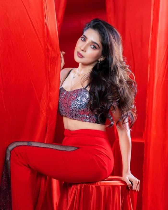 sakshi agarwal_teluguvox 3